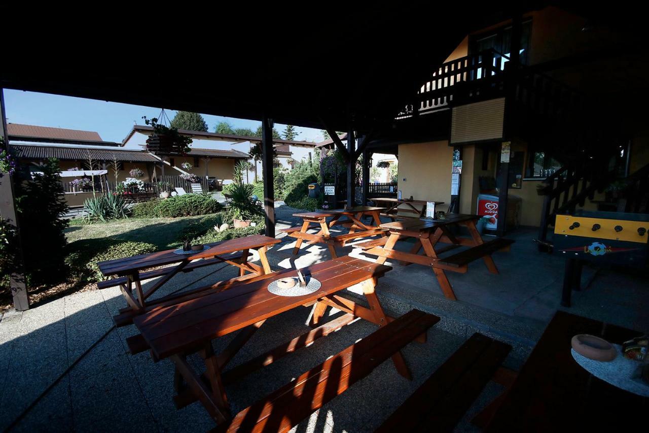 Areál Pauli Hotel Česká Skalice Exterior foto